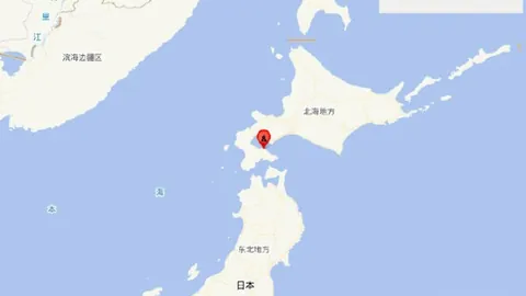 热门游戏新英雄登场，技能革新引热议